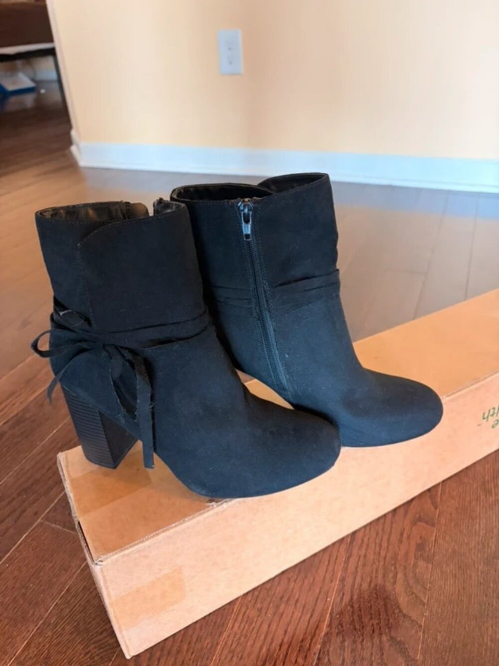 Stylish High heel Suede boots